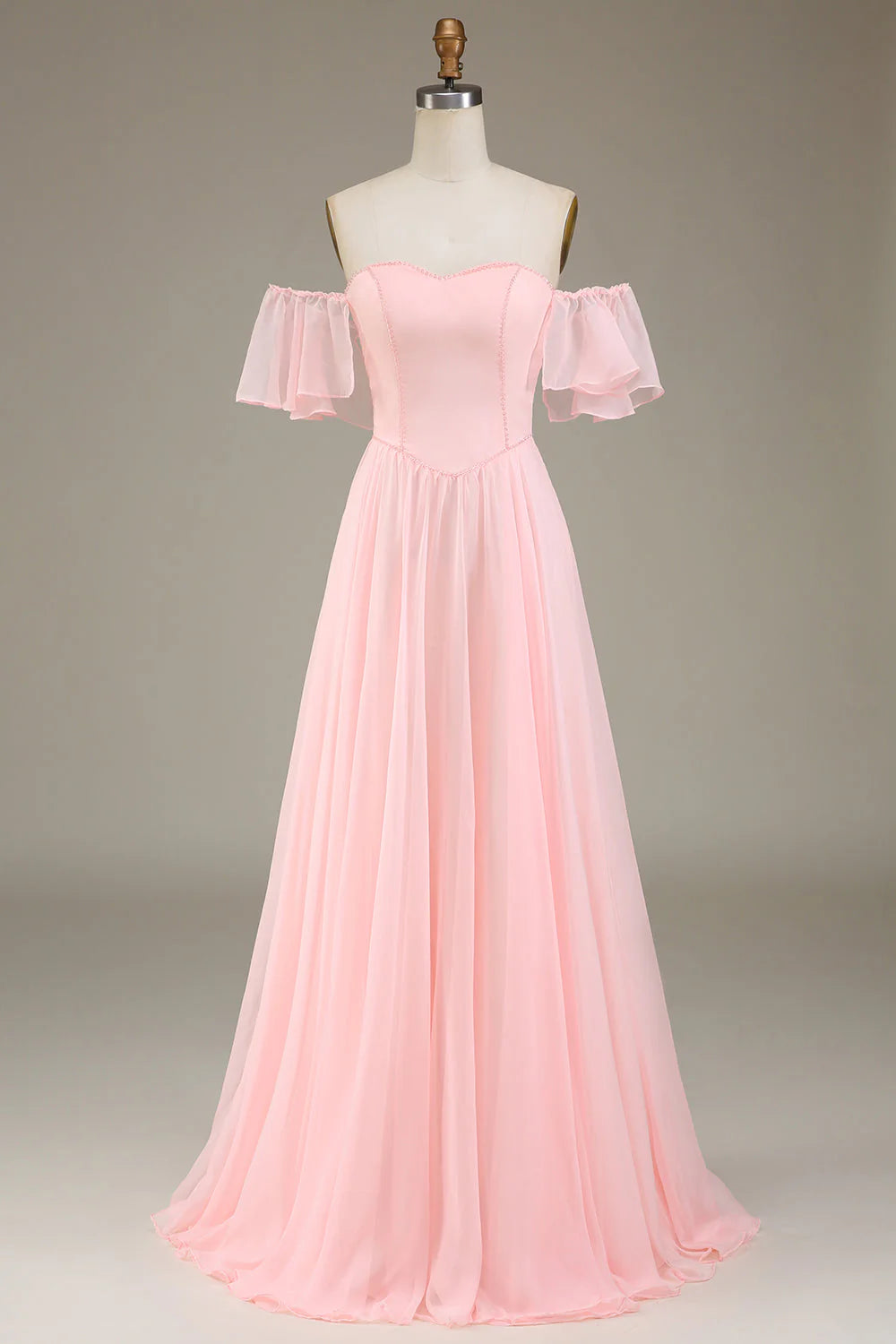 Vestido largo de dama de honor en gasa rosa ruborizado con hombros descubiertos y corte A